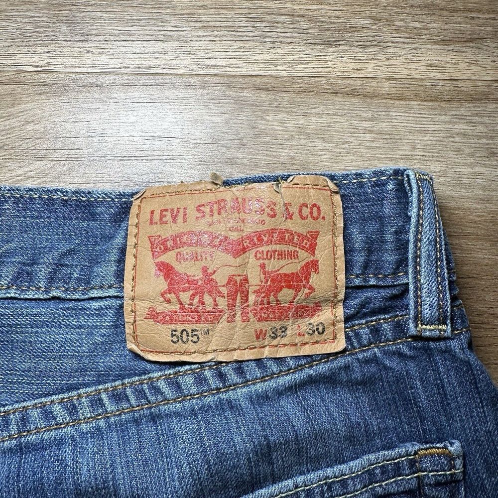 Levis 505 Jeans Mens 33X30 Blue Regular Fit Straight Leg Red Tab Med Wash Denim - Picture 8 of 11